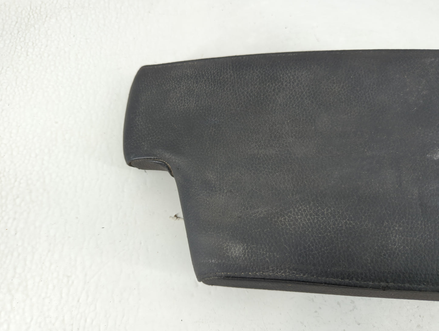 2009-2011 Bmw 335i Center Console Armrest Cover Lid Fits Fits 2009 2010 2011 OEM Used Auto Parts - Oemusedautoparts1.com