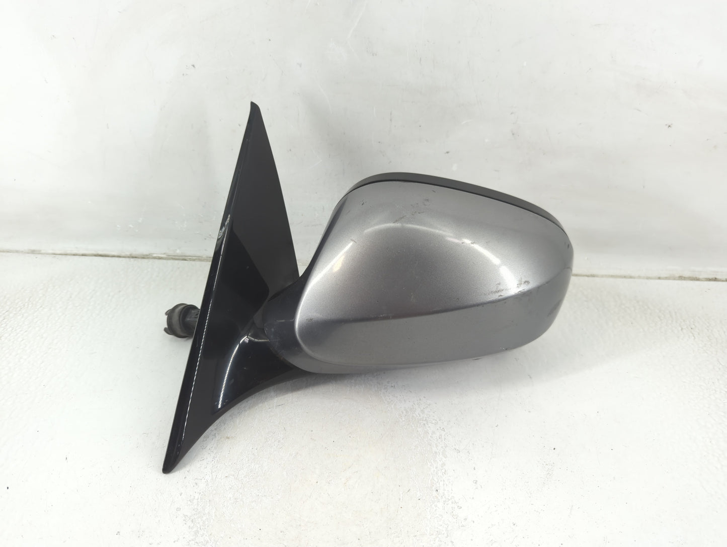 2010-2013 Bmw 335i Driver Side View Mirror - Left Door Mirror OEM Used - Oemusedautoparts1.com