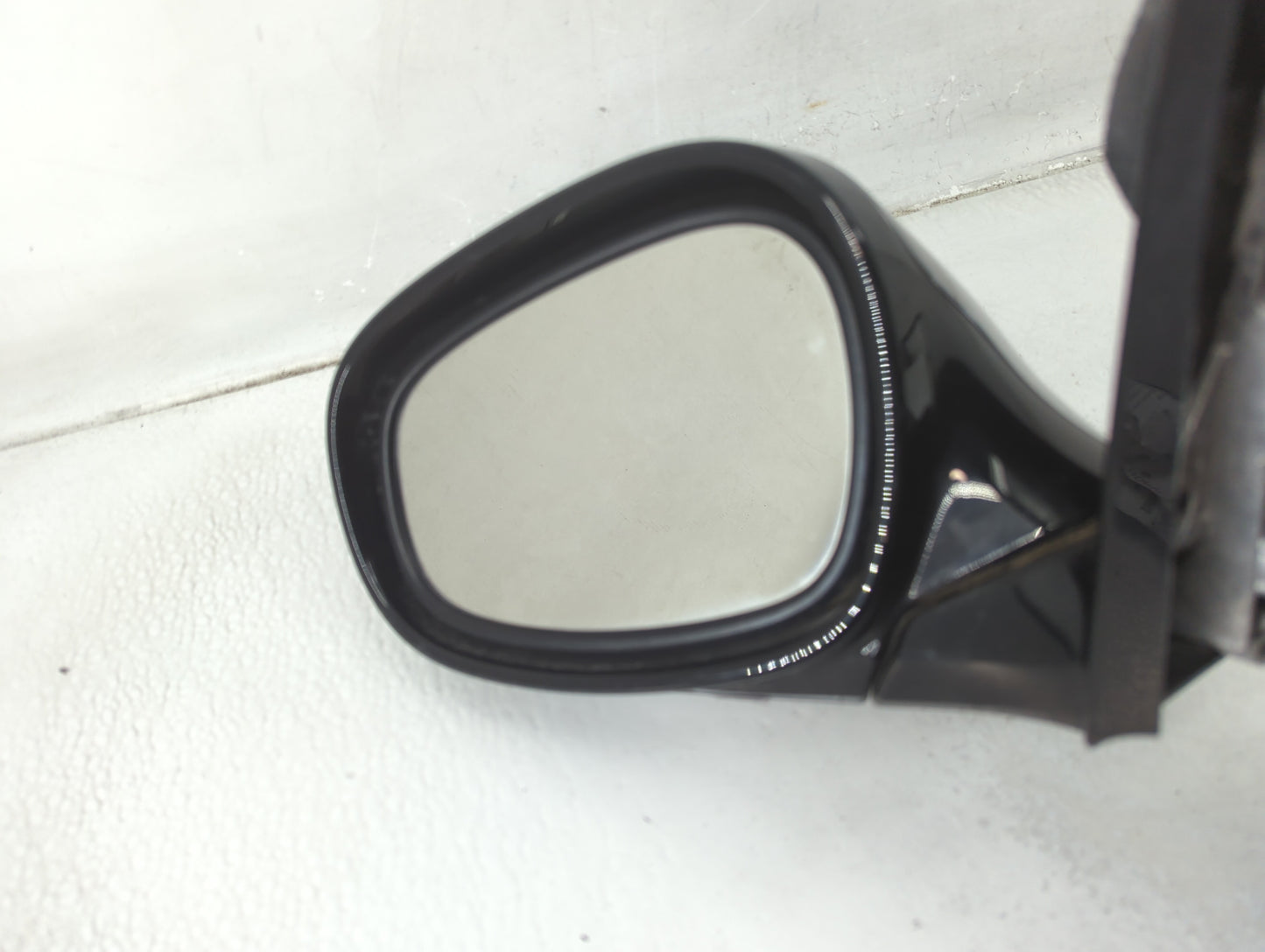 2010-2013 Bmw 335i Driver Side View Mirror - Left Door Mirror OEM Used - Oemusedautoparts1.com