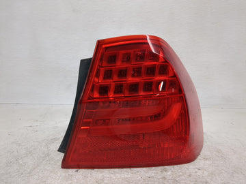2009-2011 Bmw 335i Tail Light Assembly Passenger Right OEM Fits Fits 2009 2010 2011 OEM Used Auto Parts - Oemusedautoparts1.