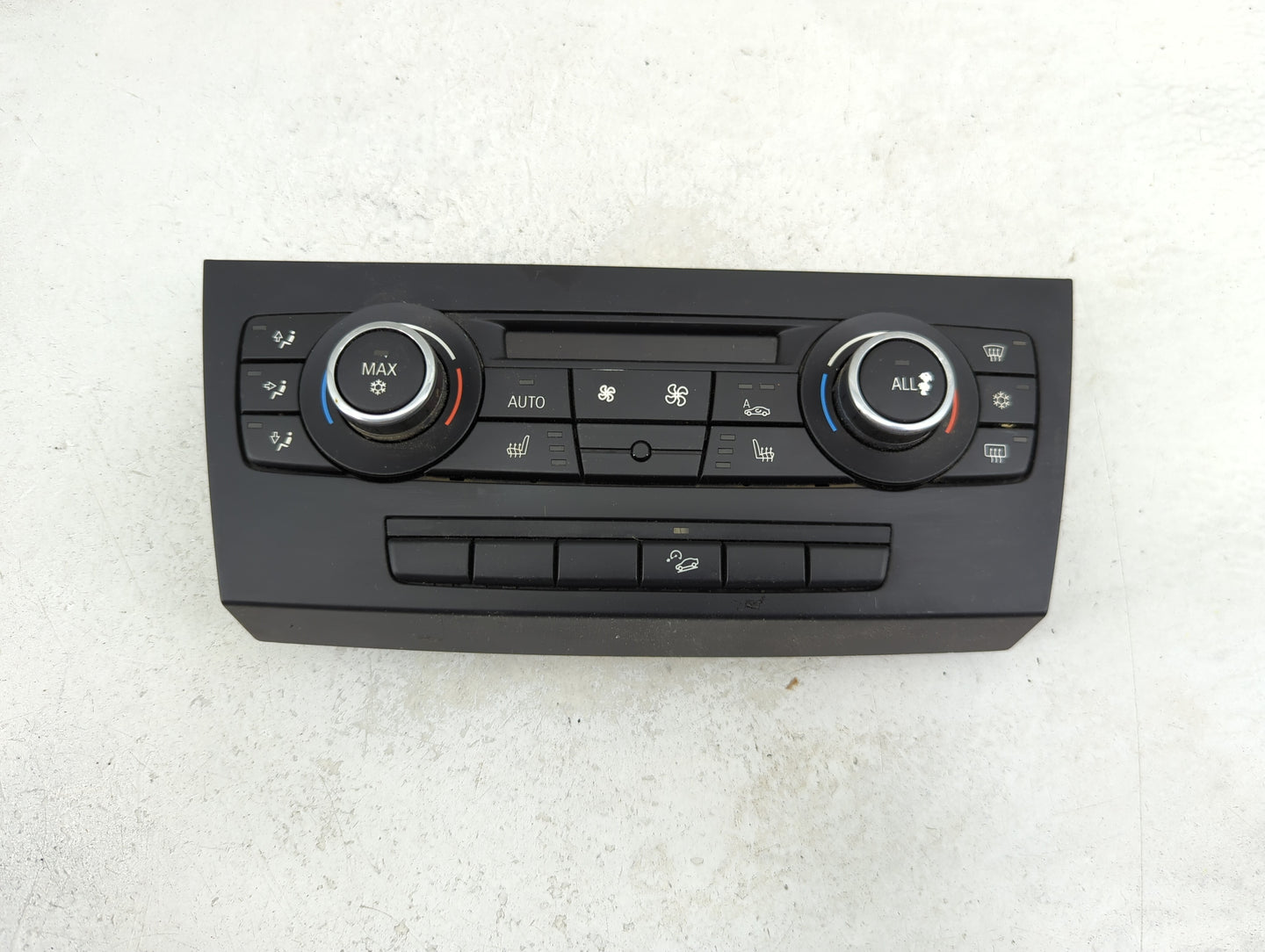 2011-2013 Bmw 335i Climate Control Module Temperature AC/Heater Replacement P/N:9221854-05 Fits Fits 2011 2012 2013 OEM Used
