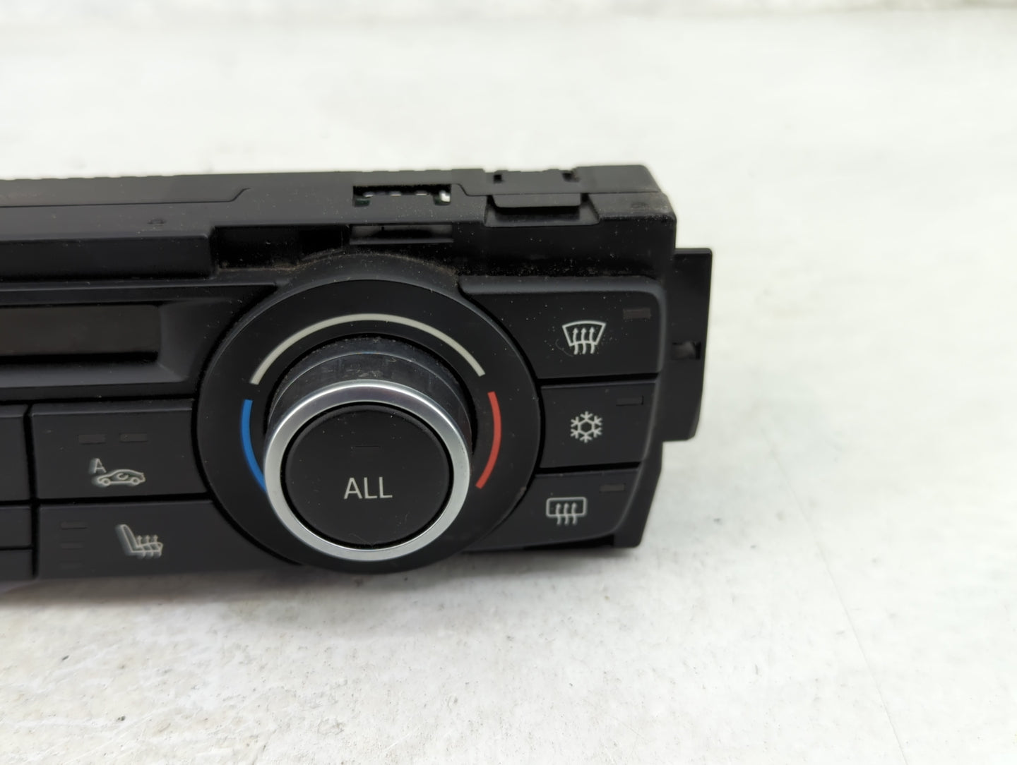 2010-2011 Bmw 335i Climate Control Module Temperature AC/Heater Replacement P/N:9250393-01 Fits Fits 2010 2011 2012 2013 201