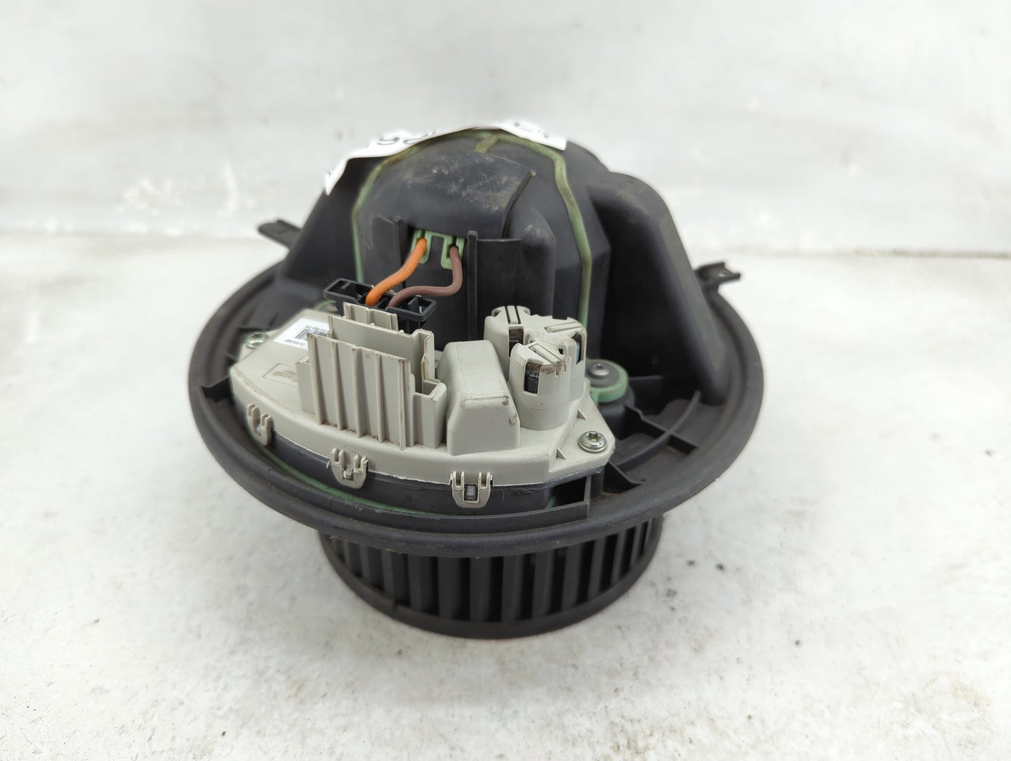 2007-2013 Bmw 335i Heater AC Blower Motor P/N:T1015486A/A NOT1015486A_A Fits OEM Used Auto Parts - Oemusedautoparts1.com