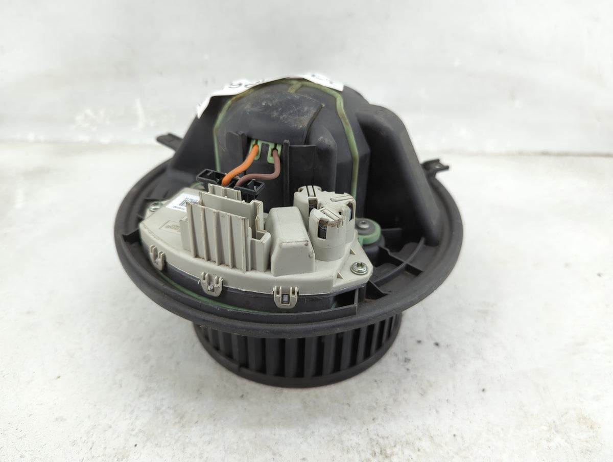 2007-2013 Bmw 335i Heater AC Blower Motor P/N:T1015486A/A NOT1015486A_A Fits OEM Used Auto Parts - Oemusedautoparts1.com