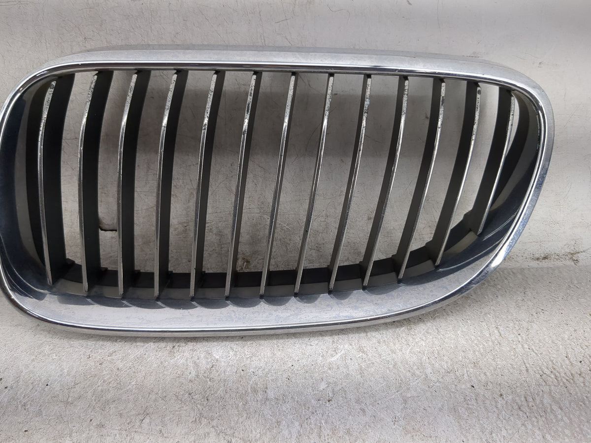 2011-2013 Bmw 335i Front Grille Bumper Not Included - Oemusedautoparts1.com