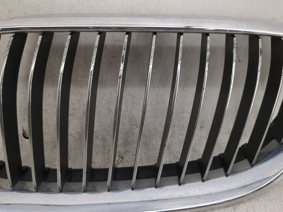 2011-2013 Bmw 335i Front Grille Bumper Not Included - Oemusedautoparts1.com