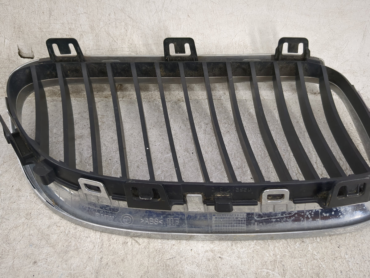 2011-2013 Bmw 335i Front Grille Bumper Not Included - Oemusedautoparts1.com