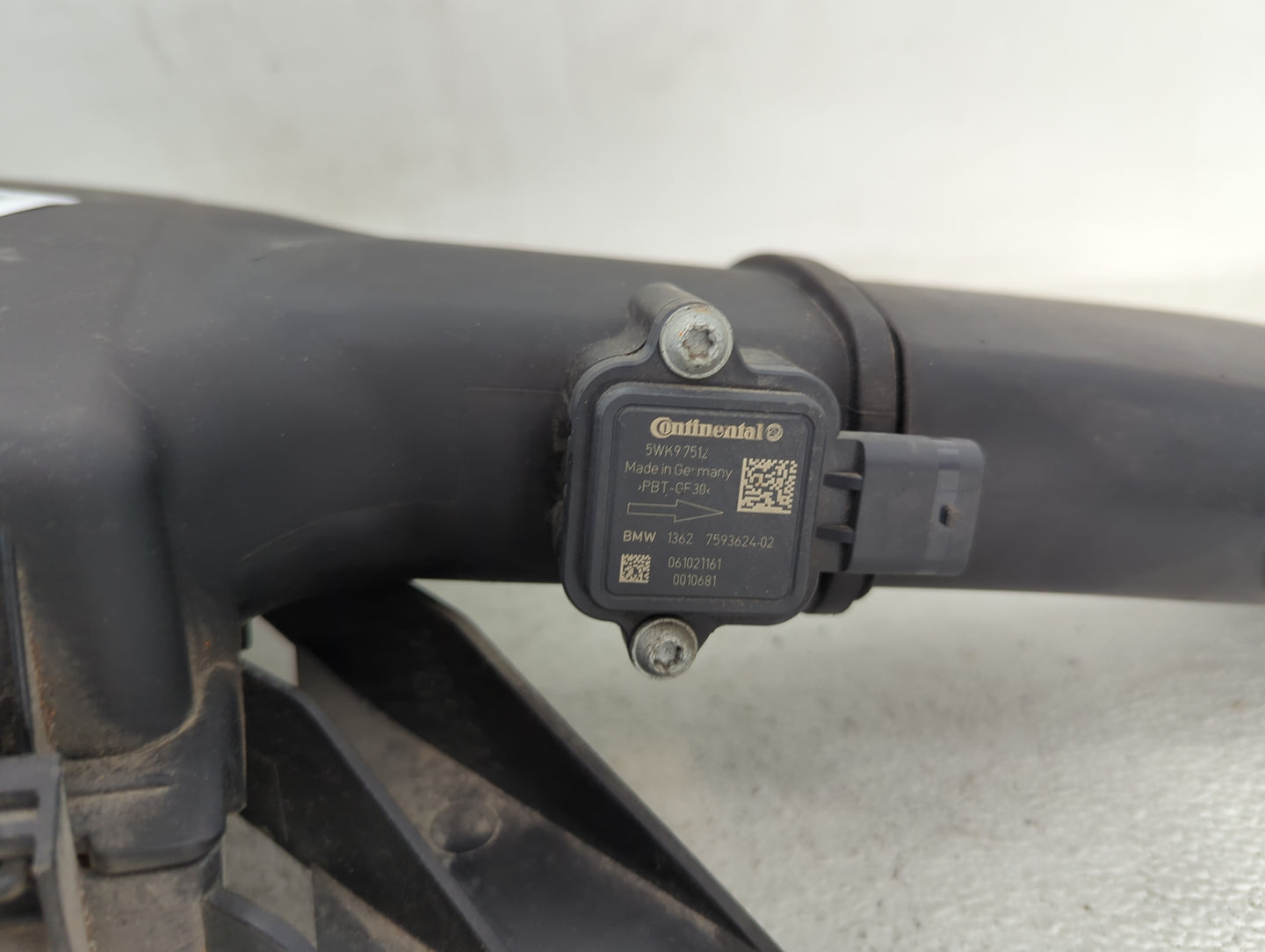 2011-2013 Bmw 335i Air Cleaner Intake-duct Hose Tube 1492482 - Oemusedautoparts1.com