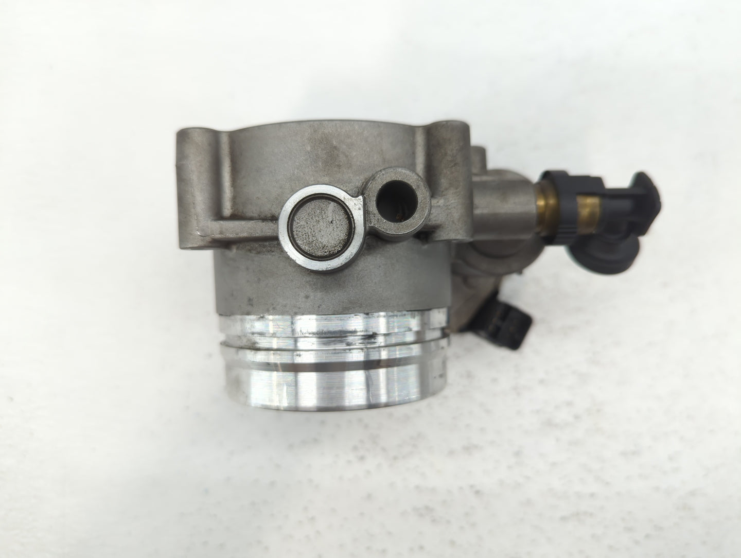 2011-2015 Bmw 335i Throttle Body P/N:1354 7597871-01 1354 7597871-03 Fits OEM Used Auto Parts - Oemusedautoparts1.com
