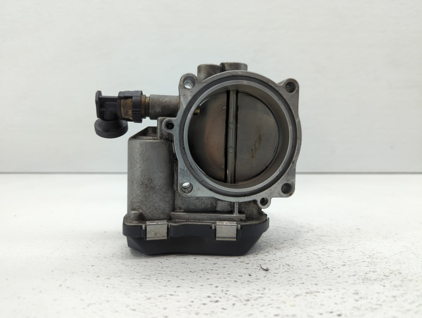 2011-2015 Bmw 335i Throttle Body P/N:1354 7597871-01 1354 7597871-03 Fits OEM Used Auto Parts - Oemusedautoparts1.com