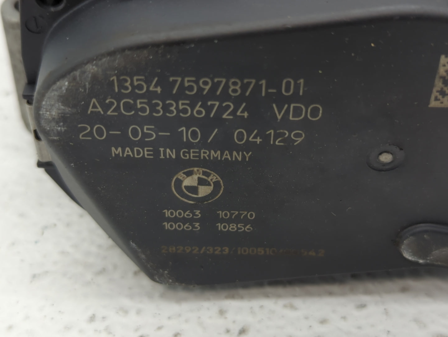 2011-2015 Bmw 335i Throttle Body P/N:1354 7597871-01 1354 7597871-03 Fits OEM Used Auto Parts - Oemusedautoparts1.com