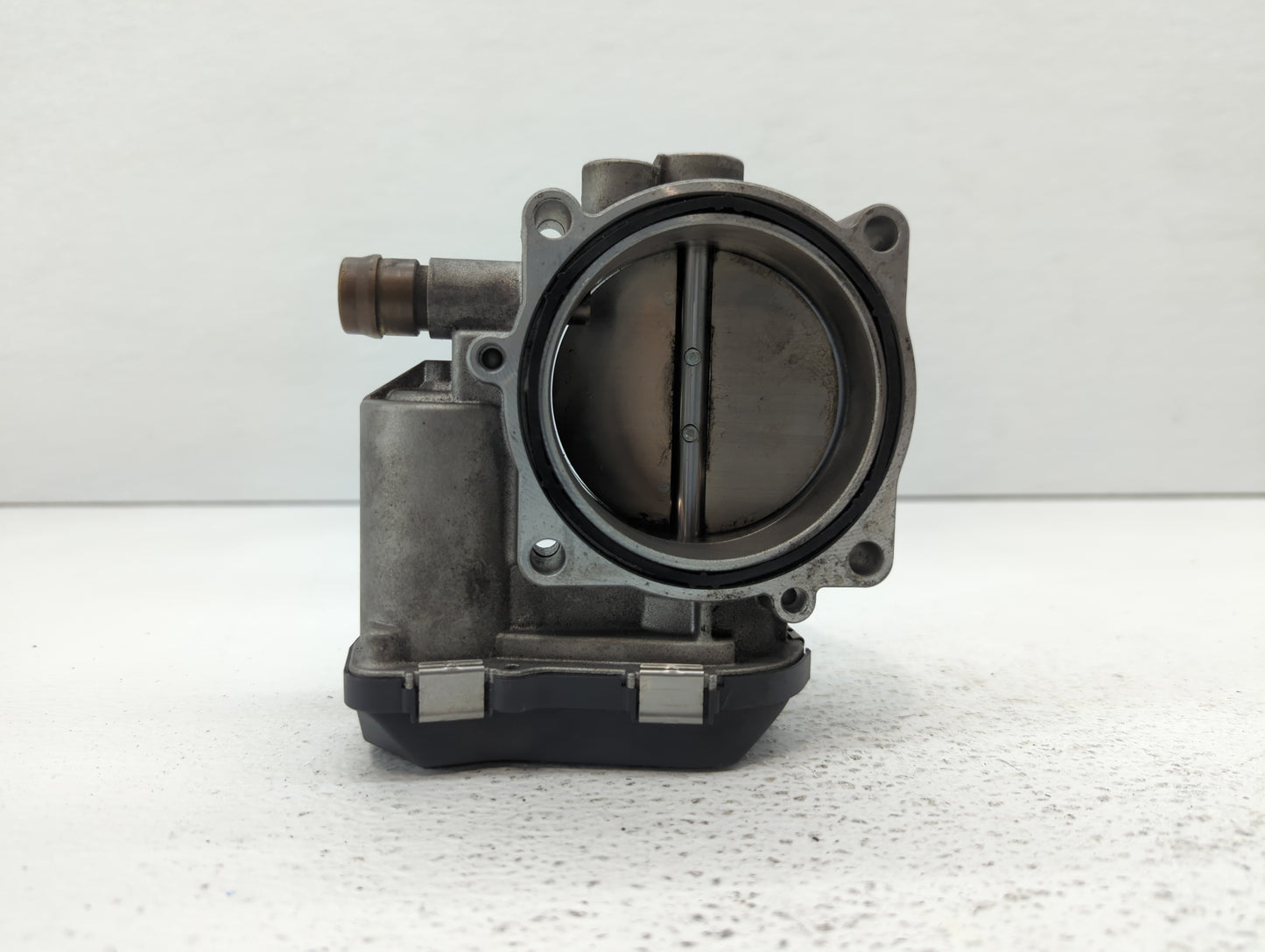 2011-2015 Bmw 335i Throttle Body P/N:1354 7597871-01 1354 7597871-03 Fits OEM Used Auto Parts - Oemusedautoparts1.com