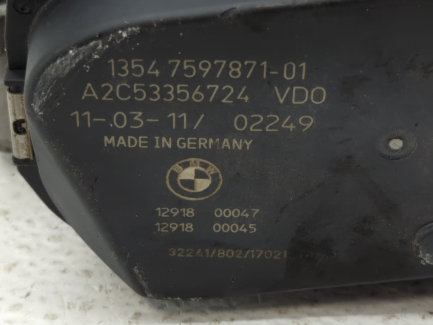 2011-2015 Bmw 335i Throttle Body P/N:1354 7597871-01 1354 7597871-03 Fits OEM Used Auto Parts - Oemusedautoparts1.com