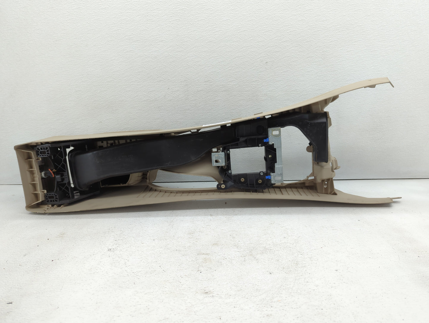 2011 Bmw 335i Center Floor Console P/N:9 218 909 Fits OEM Used Auto Parts - Oemusedautoparts1.com