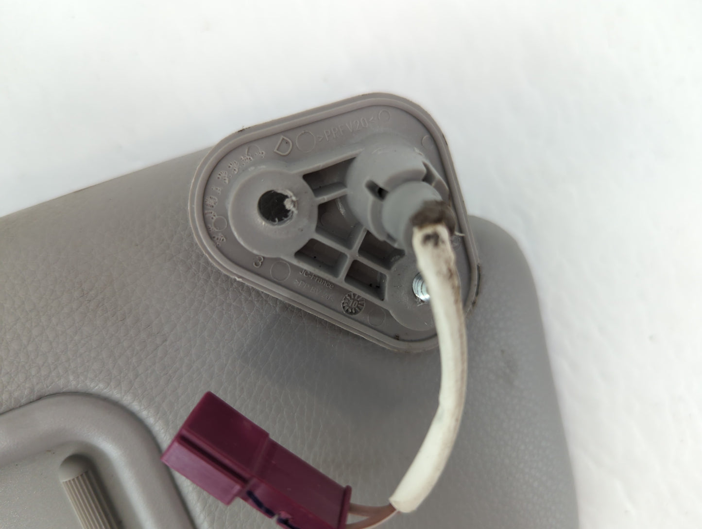 2007-2011 Bmw 335i Sun Visor Shade Replacement Passenger Right Mirror Fits OEM Used Auto Parts - Oemusedautoparts1.com