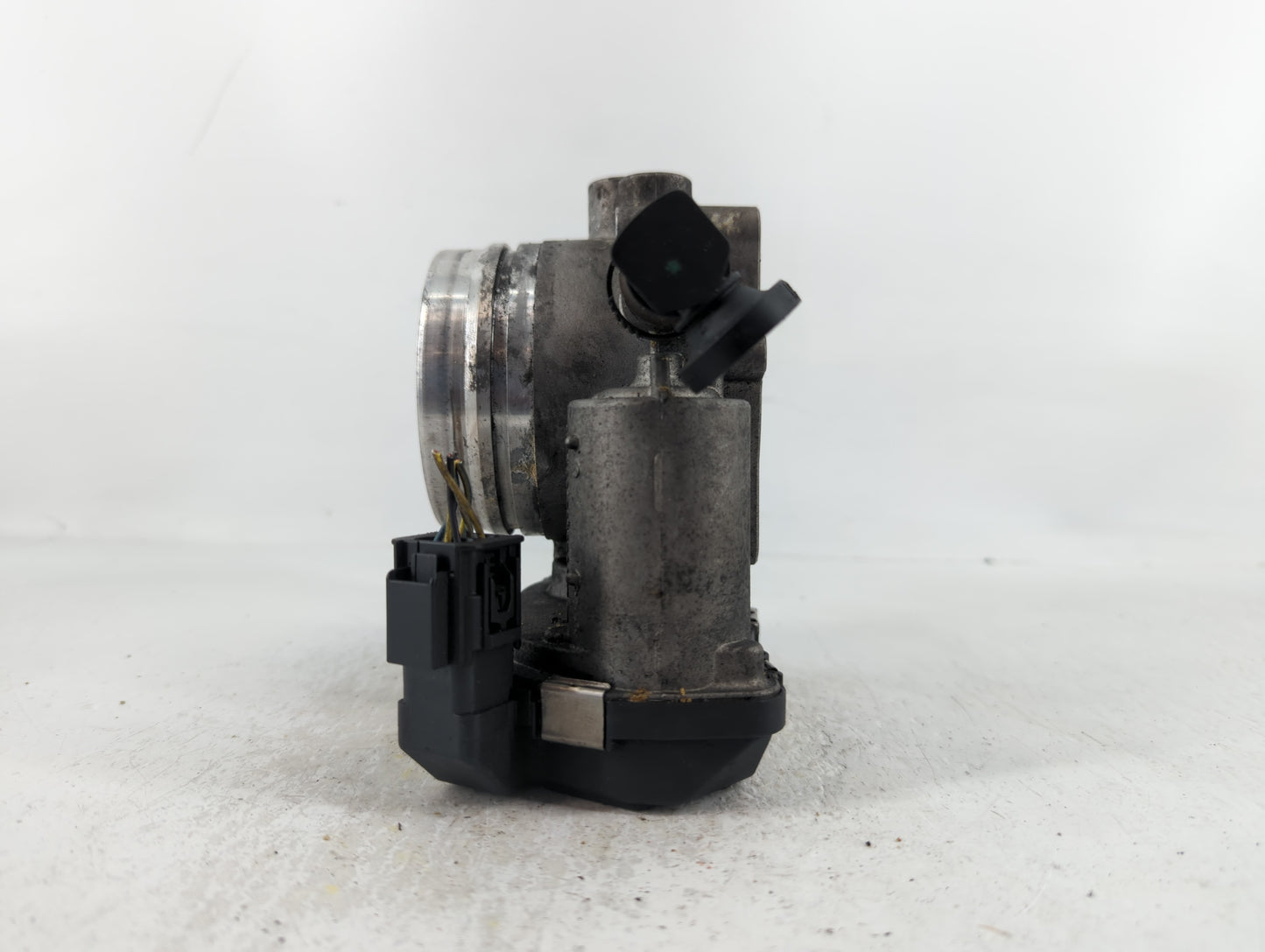2011-2015 Bmw 335i Throttle Body P/N:1354 7597871-01 Fits Fits 2010 2011 2012 2013 2014 2015 2016 2017 2018 2019 2020 OEM Us