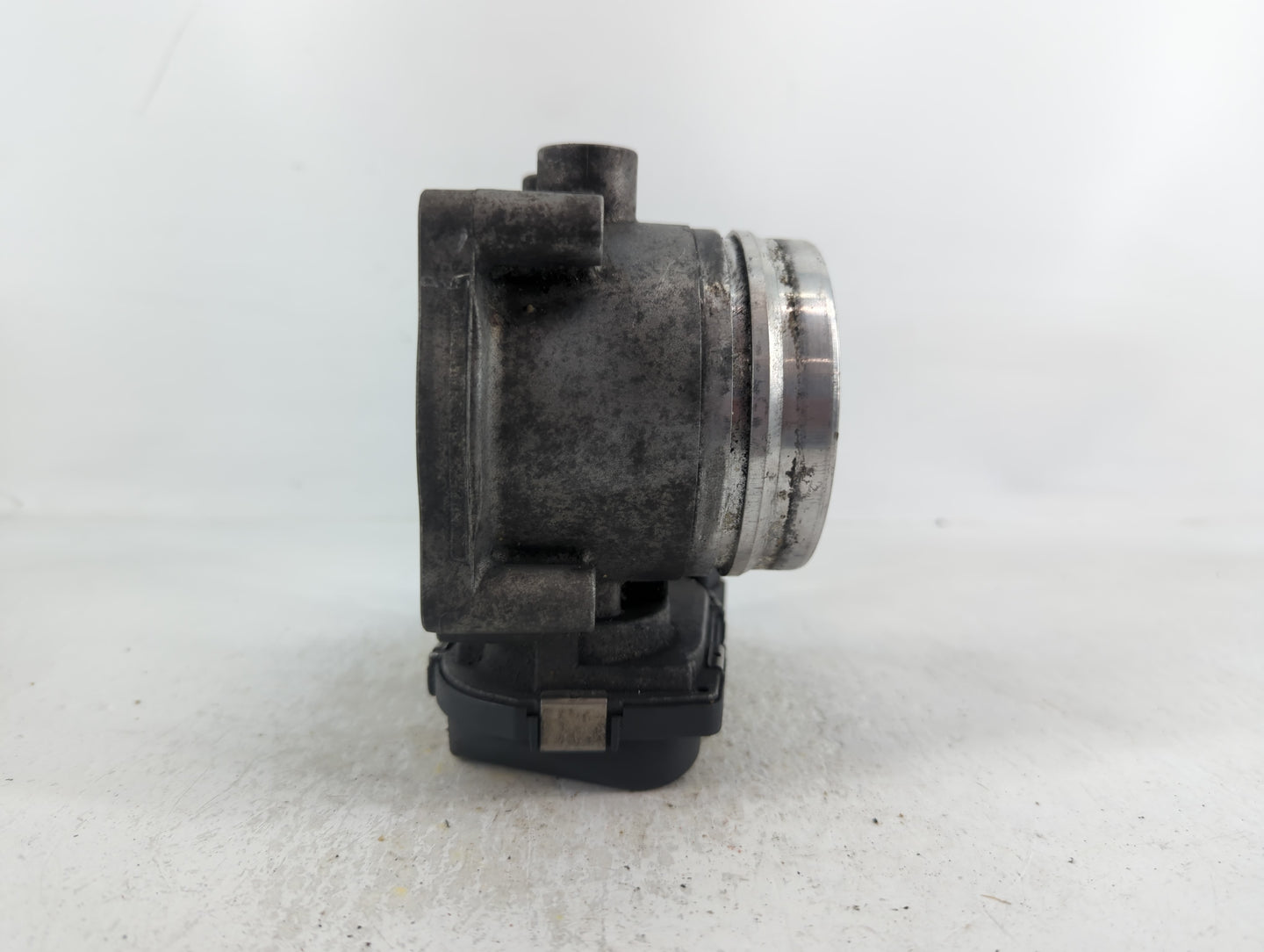 2011-2015 Bmw 335i Throttle Body P/N:1354 7597871-01 Fits Fits 2010 2011 2012 2013 2014 2015 2016 2017 2018 2019 2020 OEM Us
