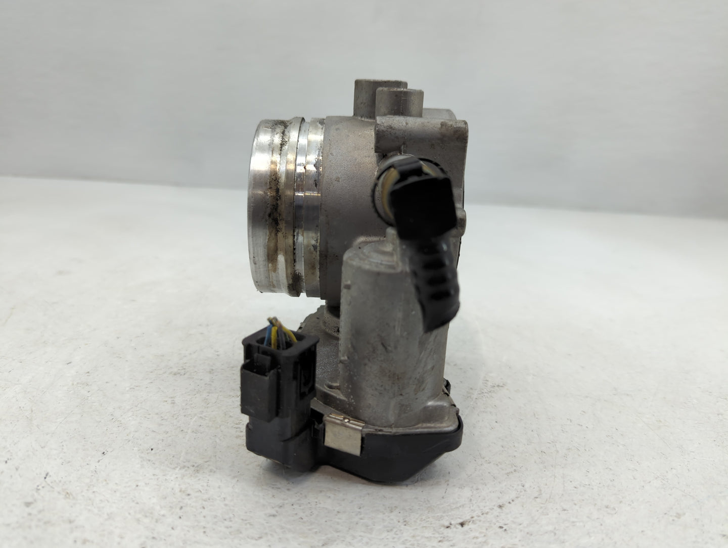 2011 Bmw 335i Throttle Body P/N:A2C53356724 1354 7597871-01 Fits Fits 2009 2010 2012 2013 OEM Used Auto Parts - Oemusedautop