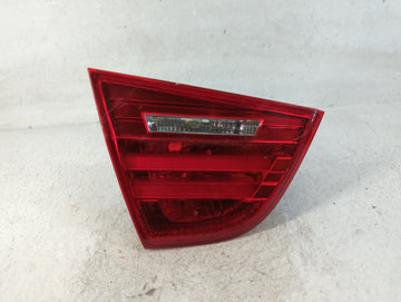 2009-2011 Bmw 335i Tail Light Assembly Driver Left OEM P/N:4 871 733 AI Fits Fits 2009 2010 2011 OEM Used Auto Parts - Oemus