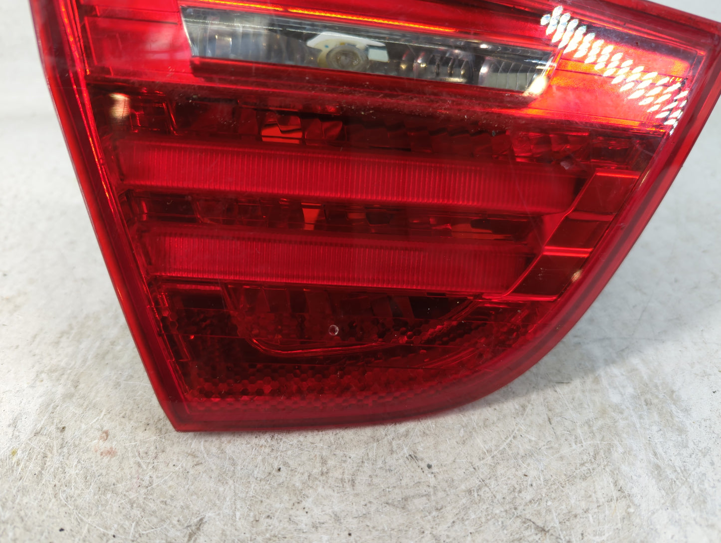 2009-2011 Bmw 335i Tail Light Assembly Driver Left OEM P/N:4 871 733 AI Fits Fits 2009 2010 2011 OEM Used Auto Parts - Oemus