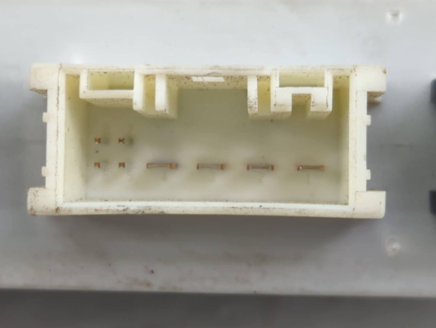 Bmw 528 Body Control Module Bcm Inner Cabin Fuse Box - Oemusedautoparts1.com