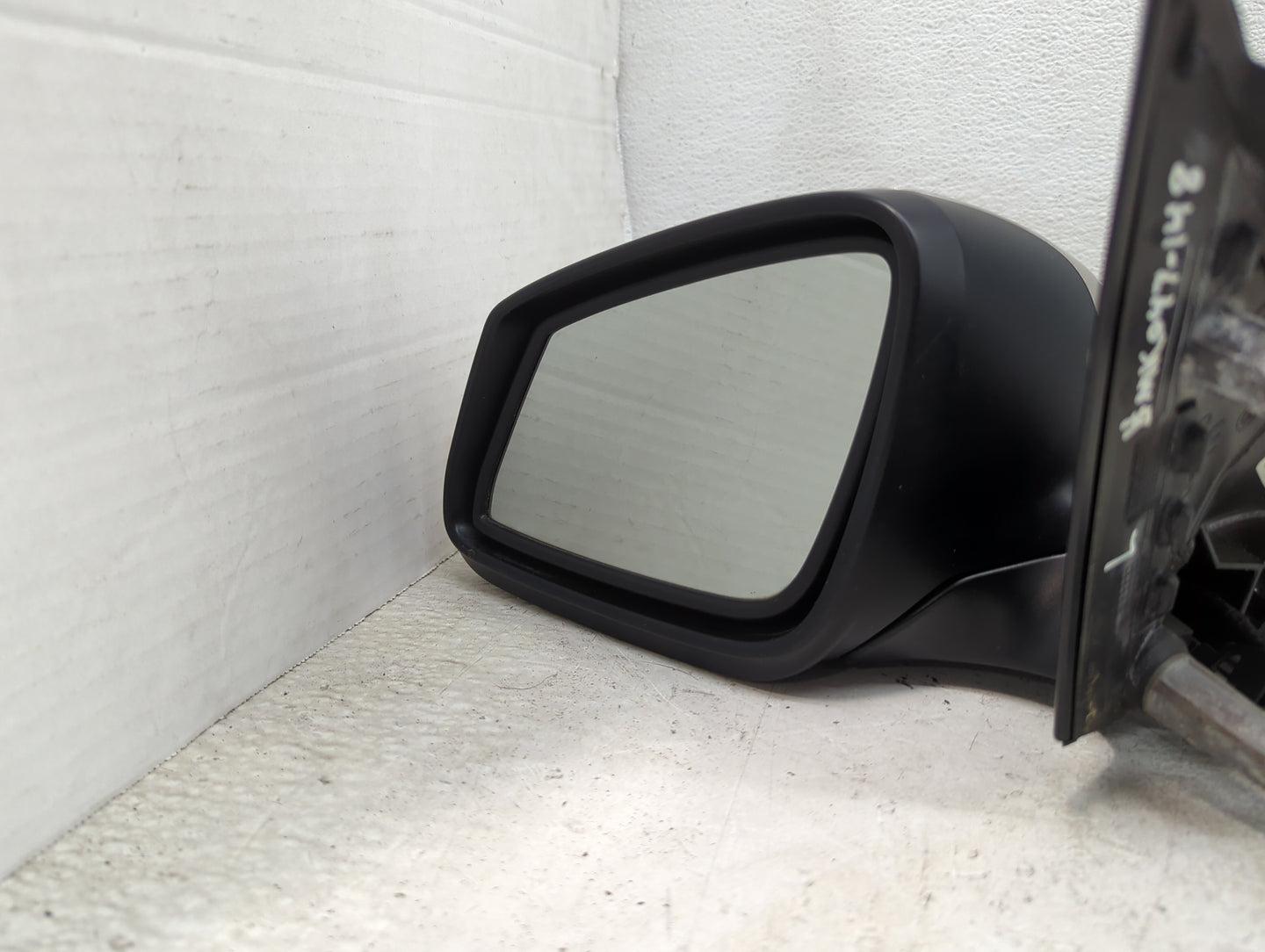 2011-2012 Bmw 528 Driver Side View Mirror - Left Door Mirror OEM Used - Oemusedautoparts1.com