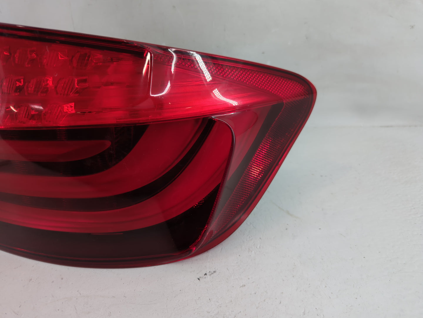2011 Bmw 528i Tail Light Assembly Passenger Right OEM P/N:173462-02 Fits OEM Used Auto Parts - Oemusedautoparts1.com