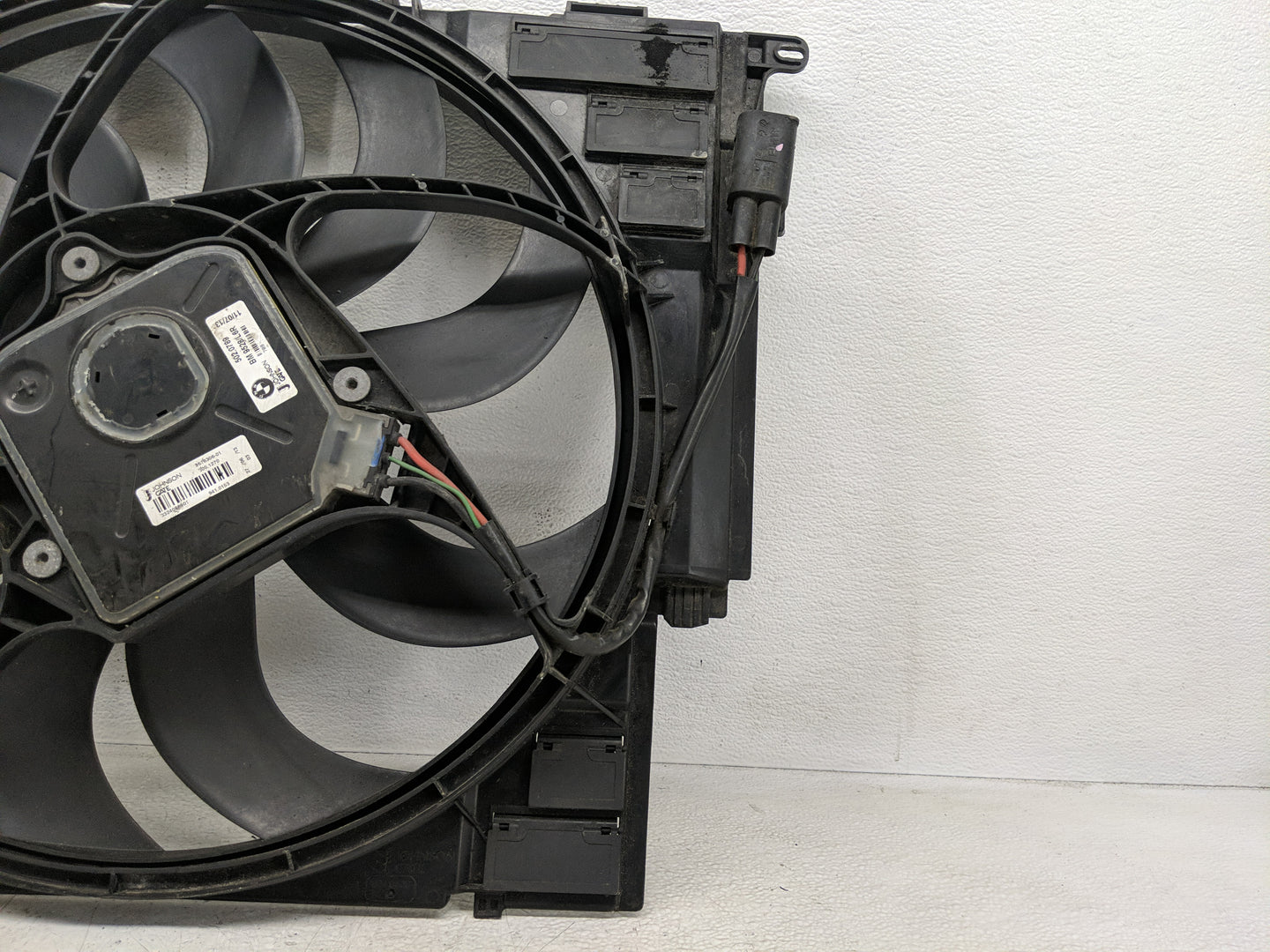 2012-2016 Bmw 528i Electric Radiator Cooling Fan Motor Assembly Fits Fits 2012 2013 2014 2015 2016 OEM Used Auto Parts - Oem