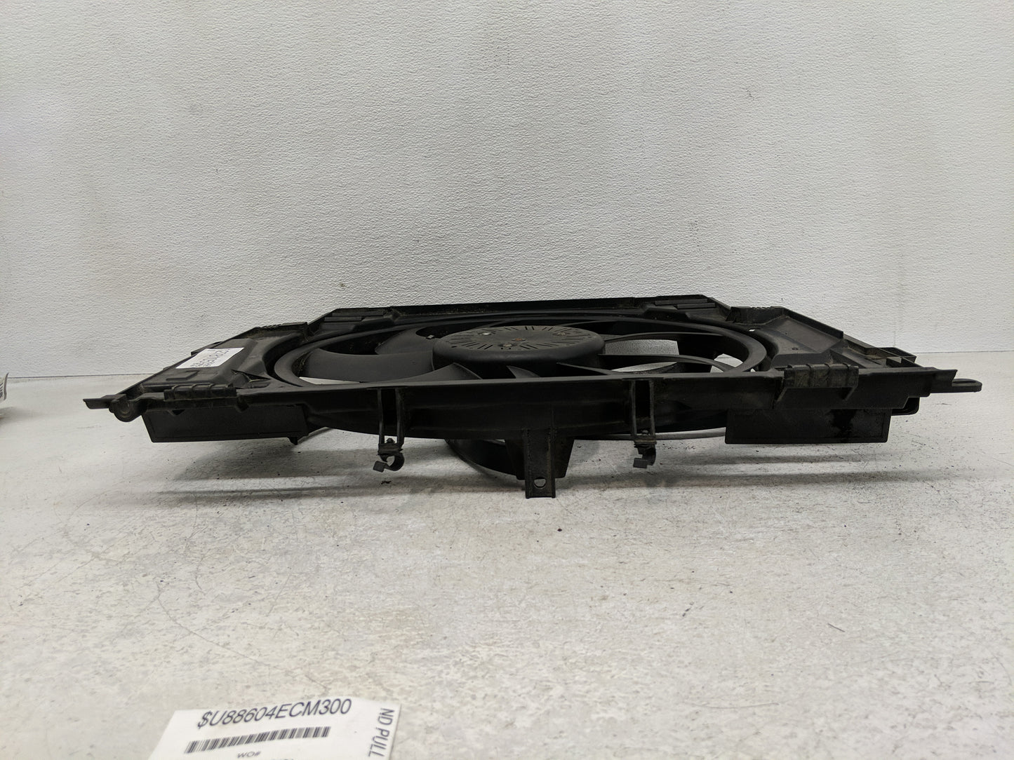 2012-2016 Bmw 528i Electric Radiator Cooling Fan Motor Assembly Fits Fits 2012 2013 2014 2015 2016 OEM Used Auto Parts - Oem