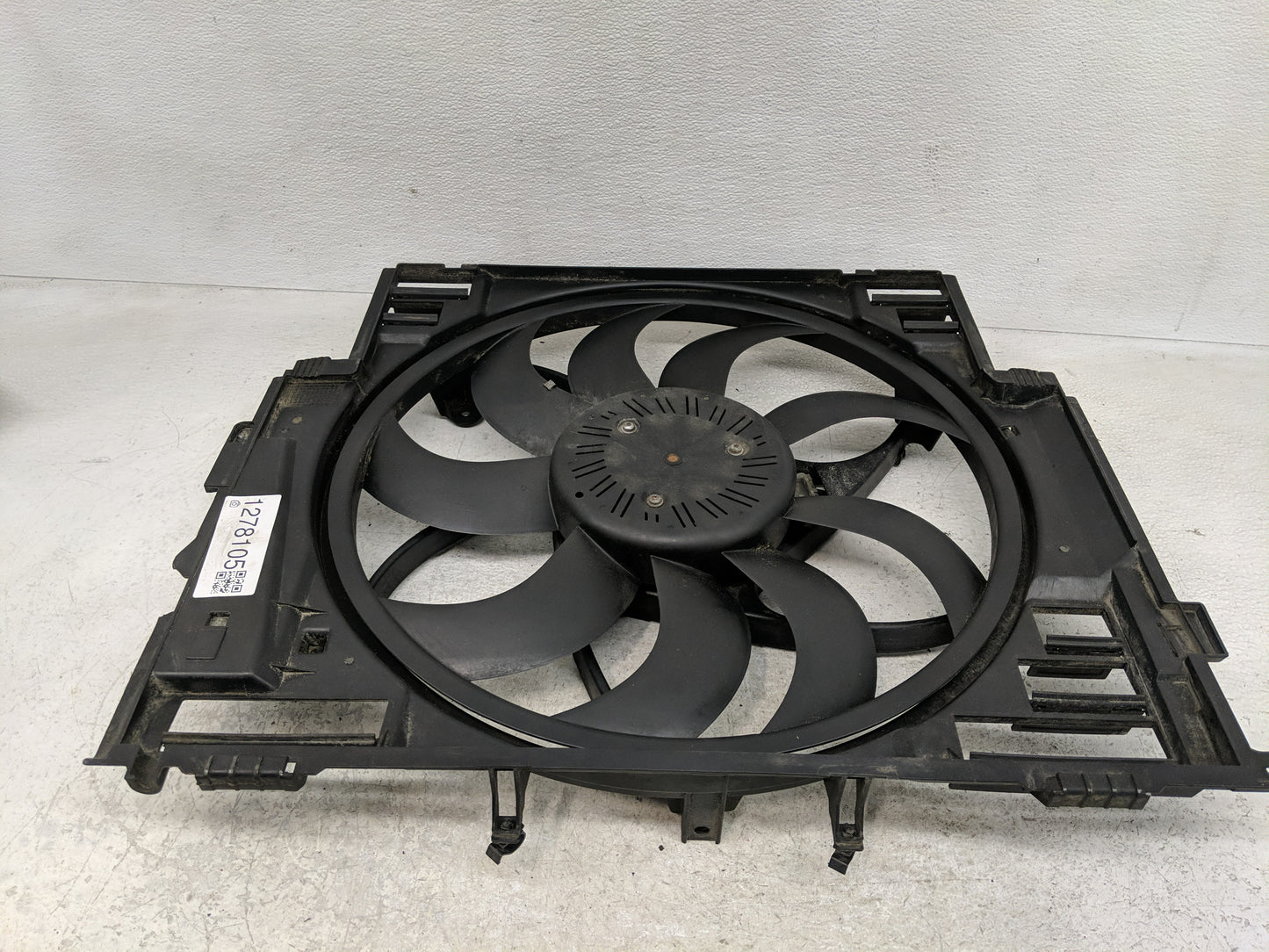 2012-2016 Bmw 528i Electric Radiator Cooling Fan Motor Assembly Fits Fits 2012 2013 2014 2015 2016 OEM Used Auto Parts - Oem