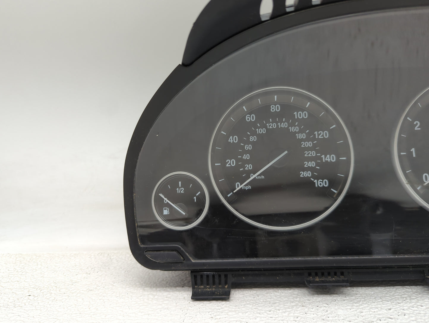 2011 Bmw 528i Instrument Cluster Speedometer Gauges P/N:9227606-01 2059559-05, 3000029658, 25811511 Fits OEM Used Auto Parts