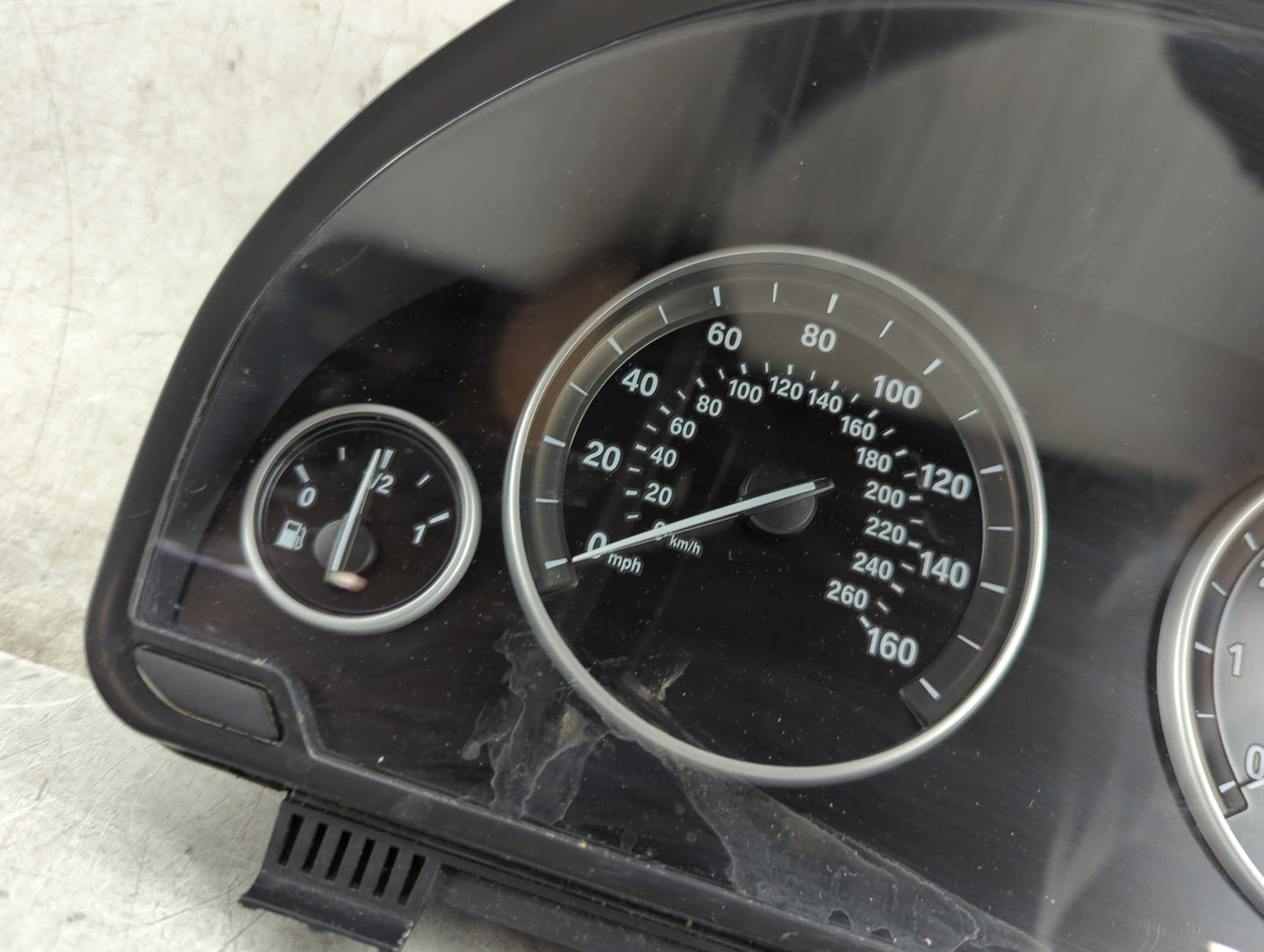 2011 Bmw 528i Instrument Cluster Speedometer Gauges P/N:9265177-01 2207050-05, 25811511, 2000128766 Miles: Fits Fits 2010 OE