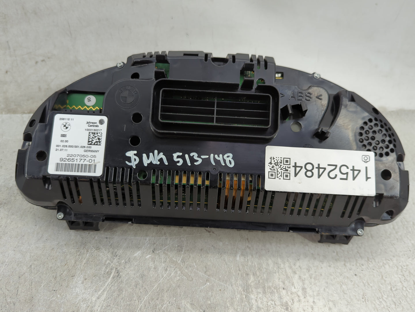 2011 Bmw 528i Instrument Cluster Speedometer Gauges P/N:9265177-01 2207050-05, 25811511, 2000128766 Miles: Fits Fits 2010 OE