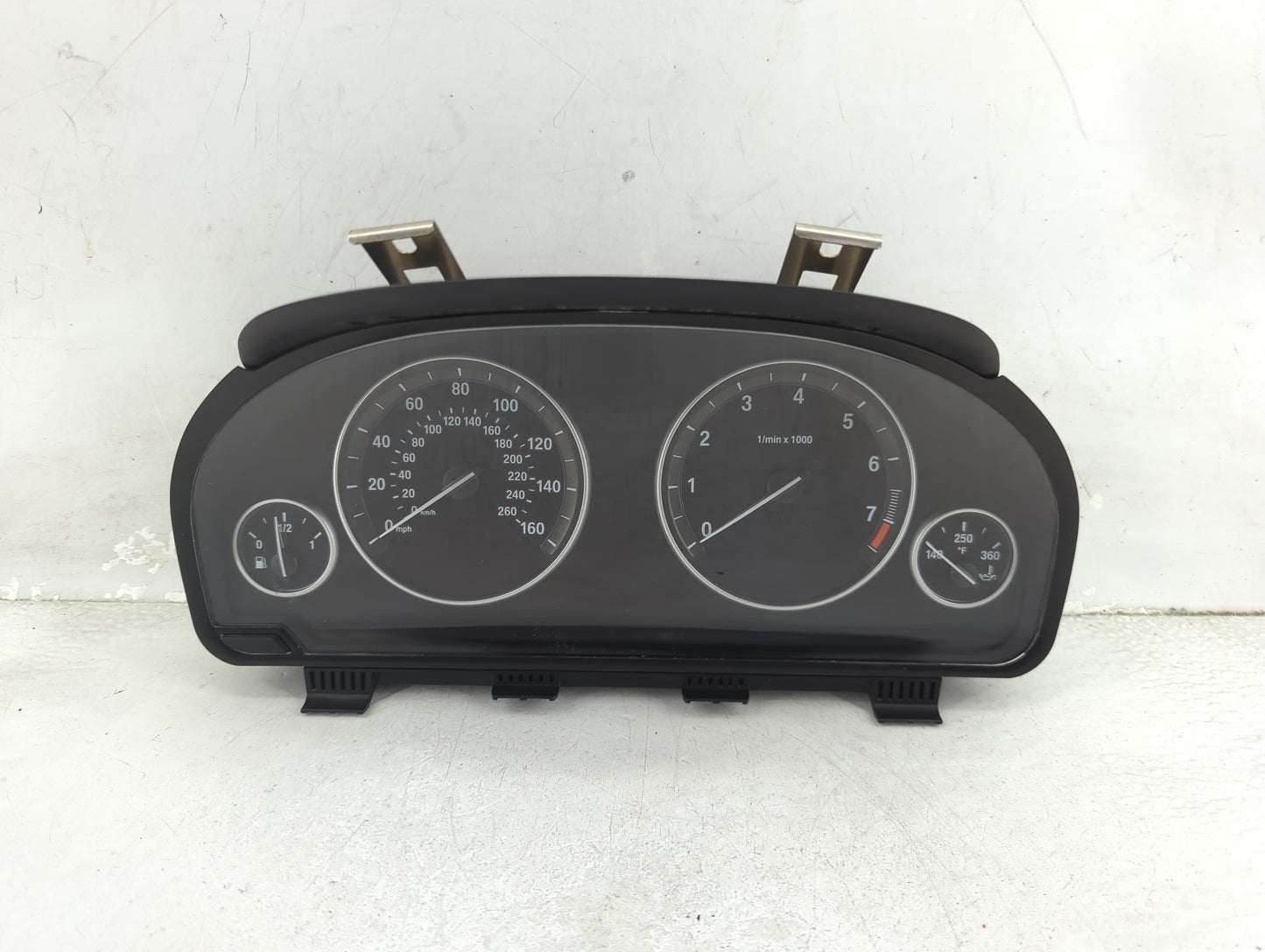 2011 Bmw 528i Instrument Cluster Speedometer Gauges P/N:9249343-01 1000084240, 2119945-06 Miles:81K Fits OEM Used Auto Parts
