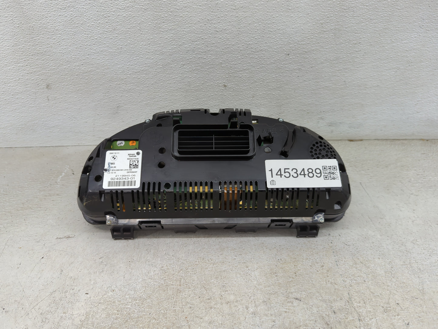 2011 Bmw 528i Instrument Cluster Speedometer Gauges P/N:9249343-01 Miles: Fits OEM Used Auto Parts - Oemusedautoparts1.com