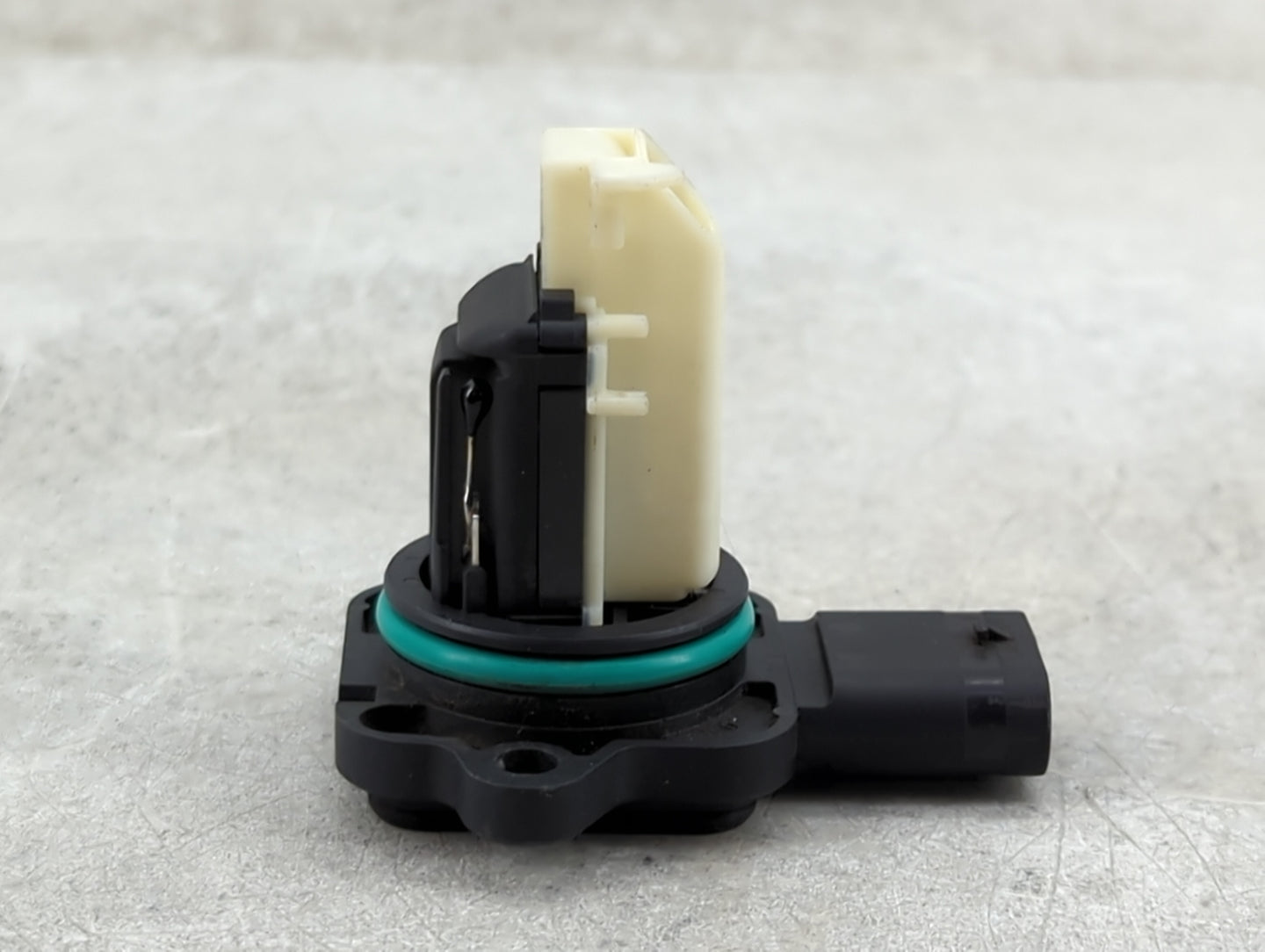 2011-2011 Bmw 528i Mass Air Flow Meter Maf - Oemusedautoparts1.com