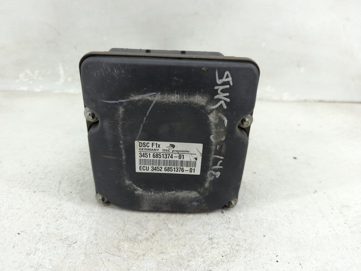 2011-2012 Bmw 528i ABS Pump Control Module Replacement P/N:6851376-01 Fits Fits 2011 2012 OEM Used Auto Parts - Oemusedautop