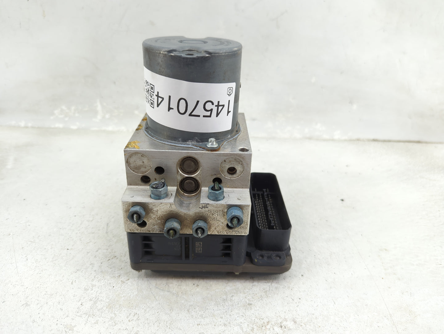 2011-2012 Bmw 528i ABS Pump Control Module Replacement P/N:6851376-01 Fits Fits 2011 2012 OEM Used Auto Parts - Oemusedautop