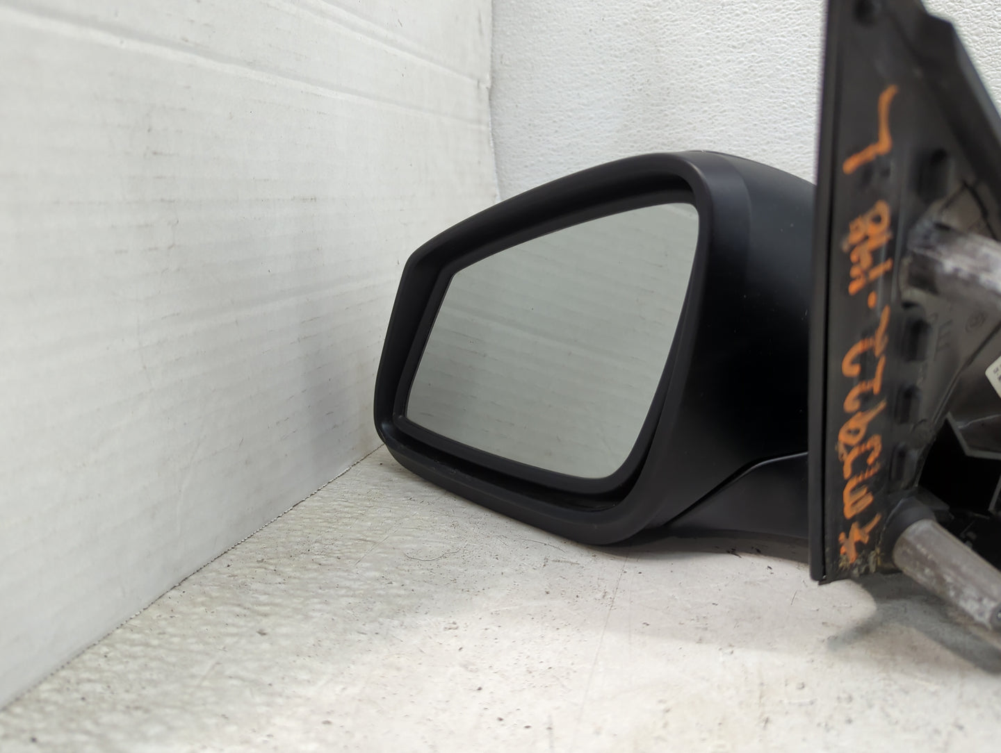 2011-2012 Bmw 528i Driver Side View Mirror - Left Door Mirror OEM Used - Oemusedautoparts1.com