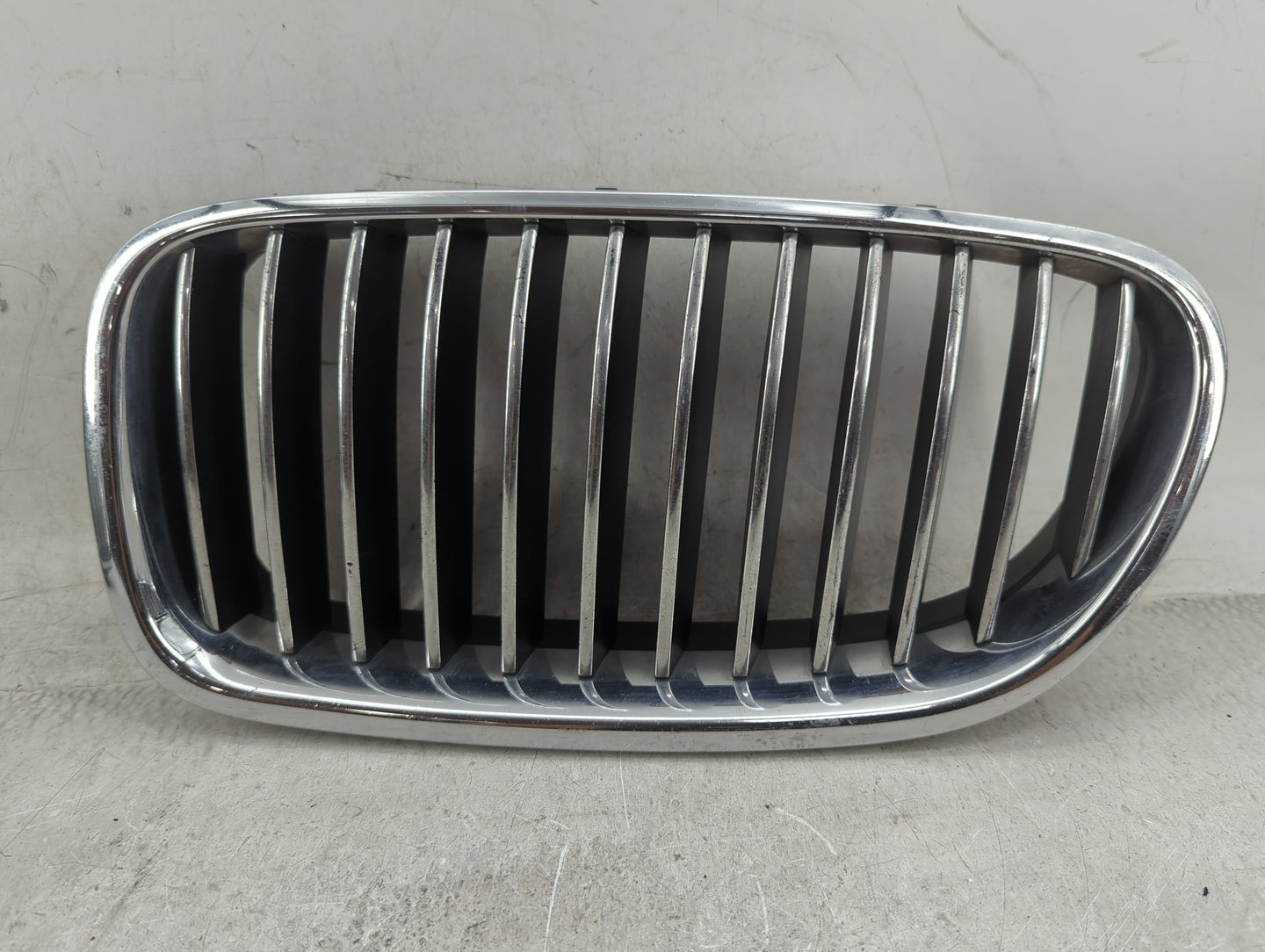 2011-2013 Bmw 528i Front Grille Bumper Not Included 1459727 - Oemusedautoparts1.com