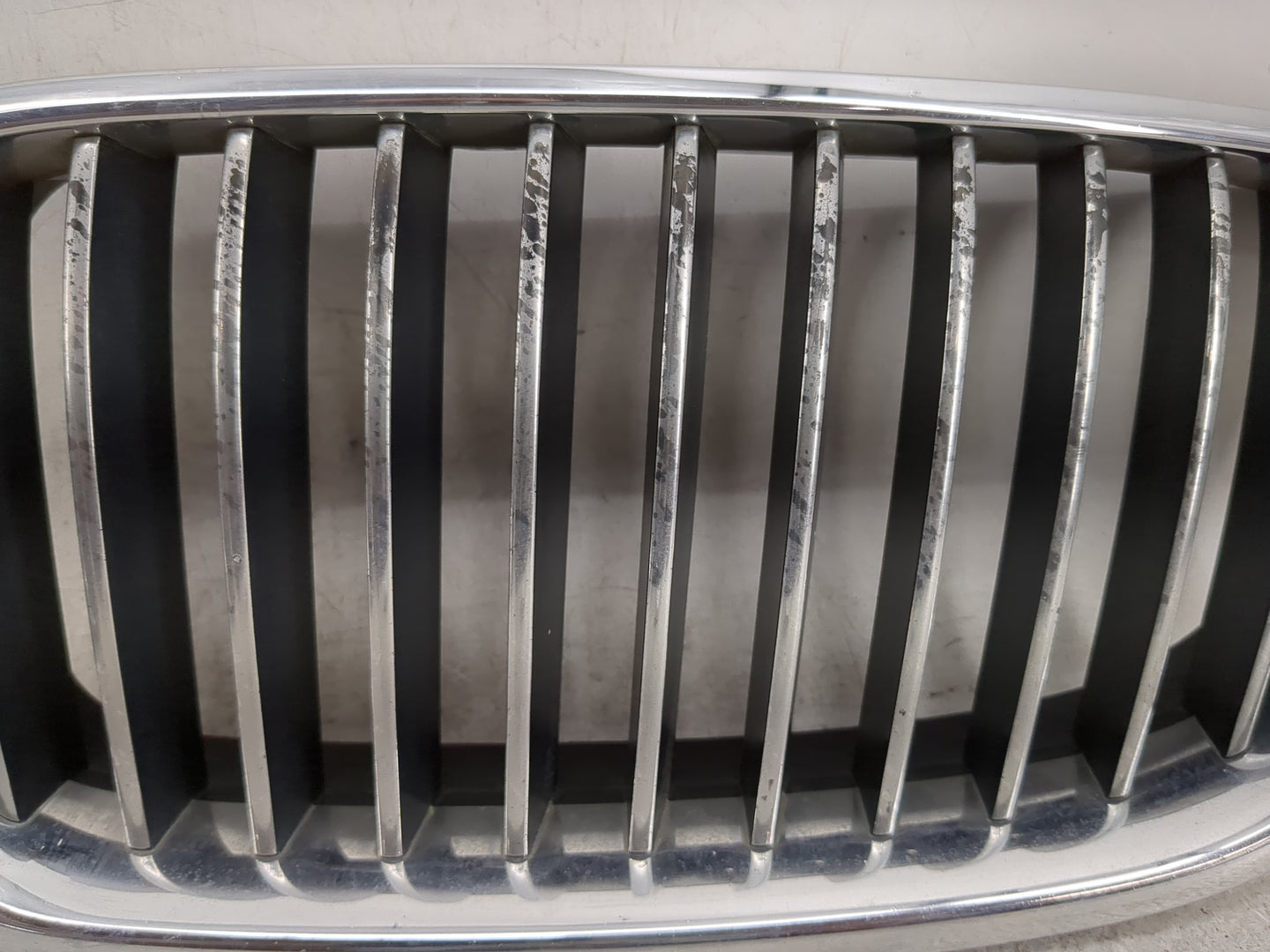 2011-2013 Bmw 528i Front Grille Bumper Not Included 1459896 - Oemusedautoparts1.com