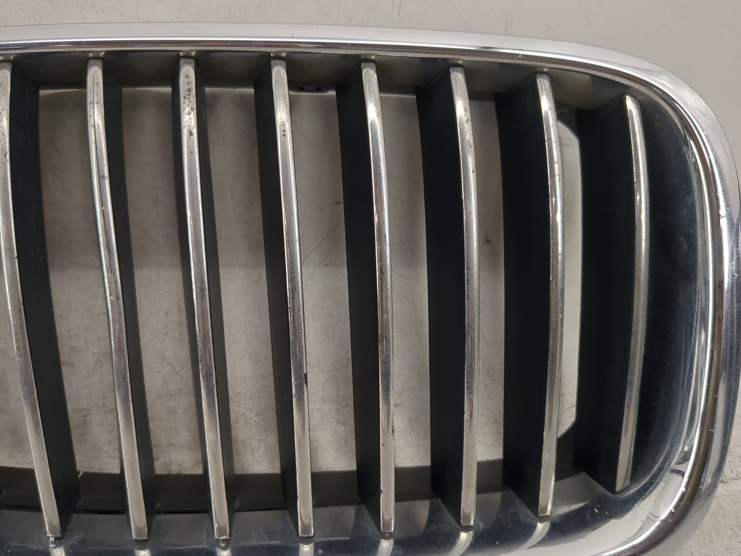2011-2013 Bmw 528i Front Grille Bumper Not Included 1460029 - Oemusedautoparts1.com