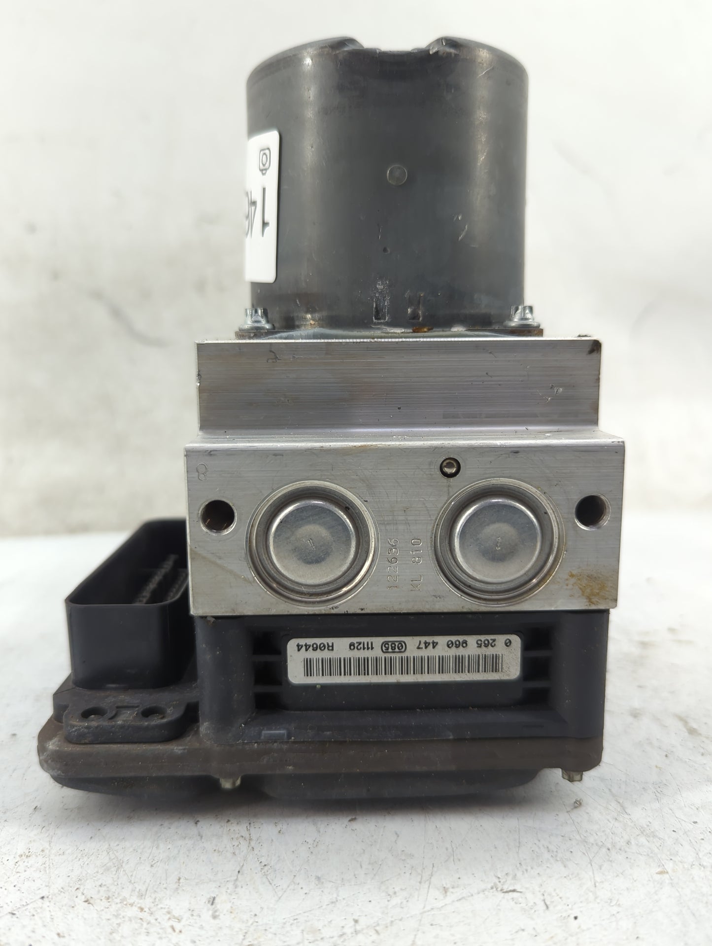 2011-2012 Bmw 528i ABS Pump Control Module Replacement P/N:34516856841-01 269587, 6856838, 0265943083 Fits Fits 2011 2012 OE
