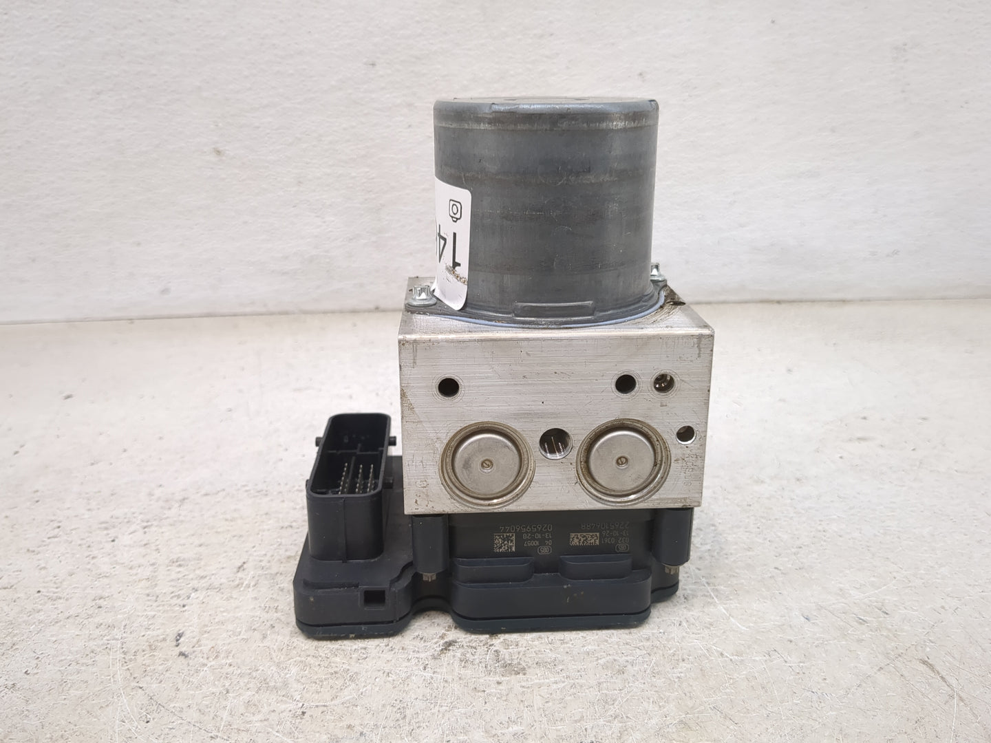 2011-2012 Bmw 528i ABS Pump Control Module Replacement P/N:34516856841-01 269587, 6856838, 0265943083 Fits Fits 2011 2012 OE