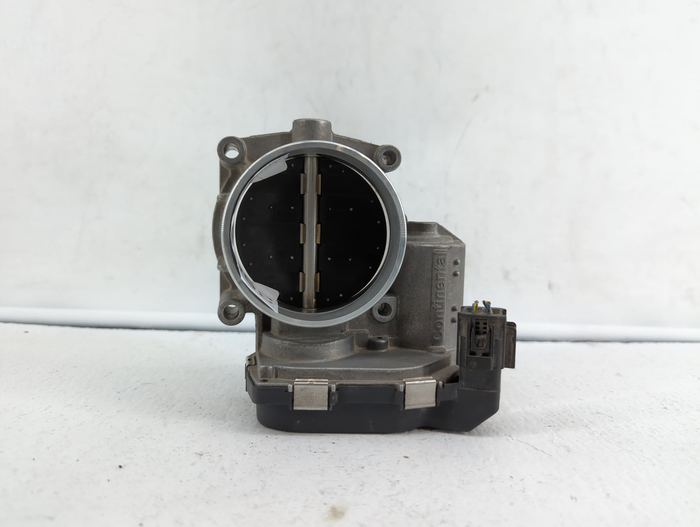 2008-2011 Bmw 528i Throttle Body P/N:7 556 118 1354 7556118 Fits Fits 2007 2008 2009 2010 2011 2012 2013 OEM Used Auto Parts