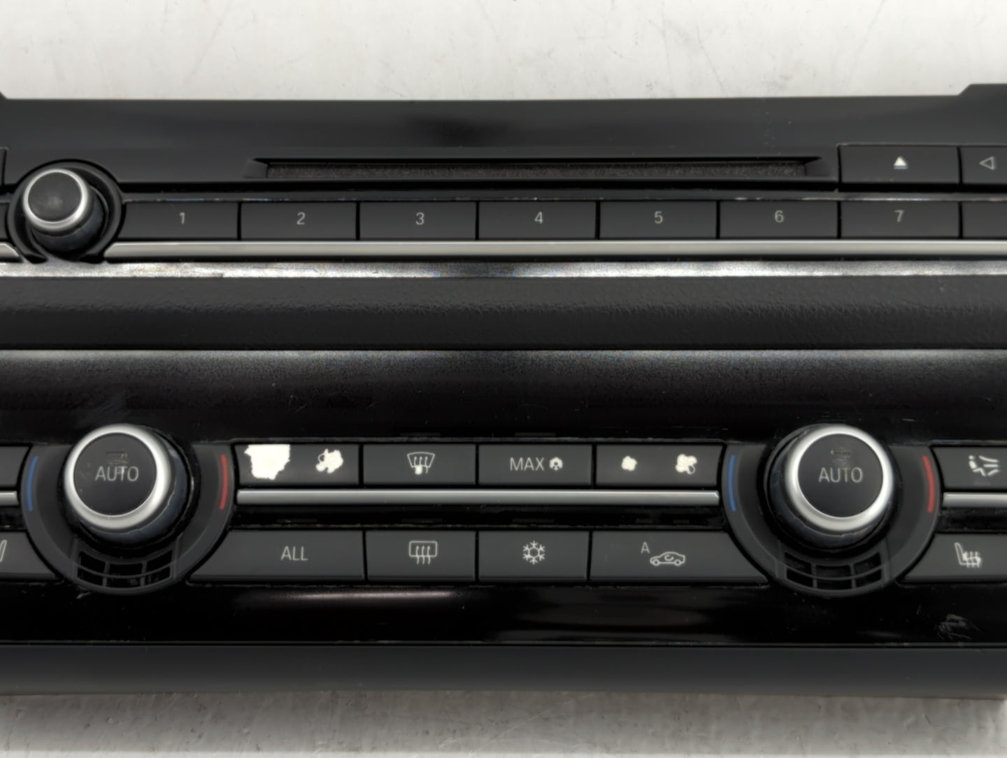 2011-2012 Bmw 528i Radio AM FM Cd Player Receiver Replacement P/N:9263749 9241241, C873768, 65577501 Fits Fits 2011 2012 OEM