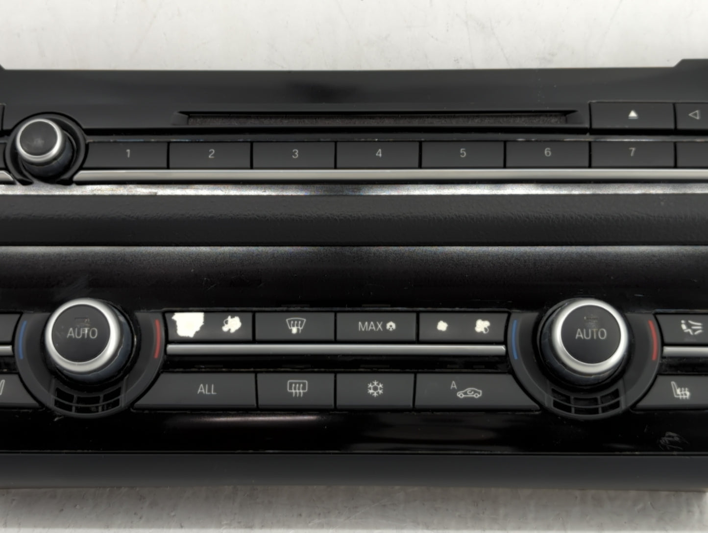 2011-2012 Bmw 528i Radio AM FM Cd Player Receiver Replacement P/N:9263749 9241241, C873768, 65577501 Fits Fits 2011 2012 OEM