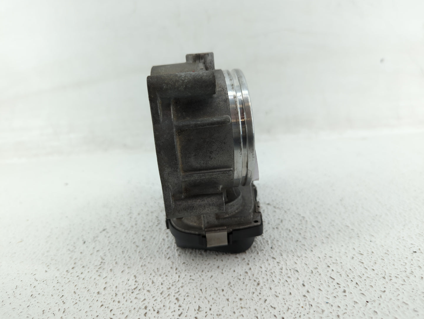 2008-2011 Bmw 528i Throttle Body P/N:7556118-01 1354 7556118-03, 1354 7556118-04 Fits Fits 2007 2008 2009 2010 2011 2012 201