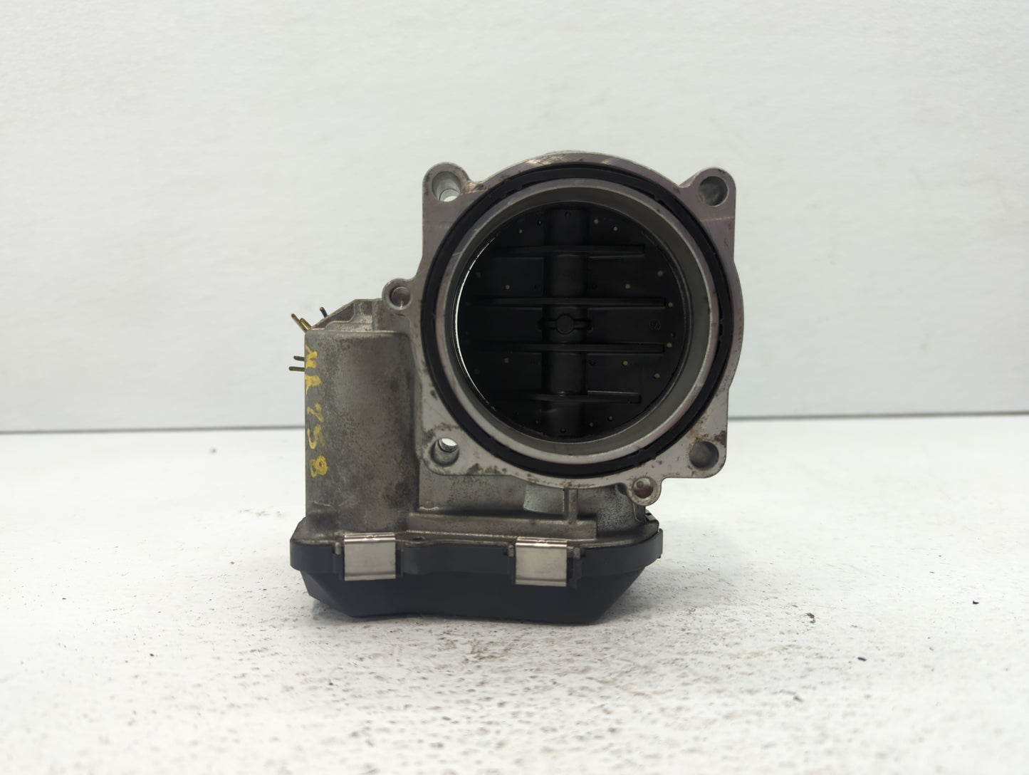 2008-2011 Bmw 528i Throttle Body P/N:1354 7556118 04 Fits Fits 2007 2008 2009 2010 2011 2012 2013 OEM Used Auto Parts - Oemu