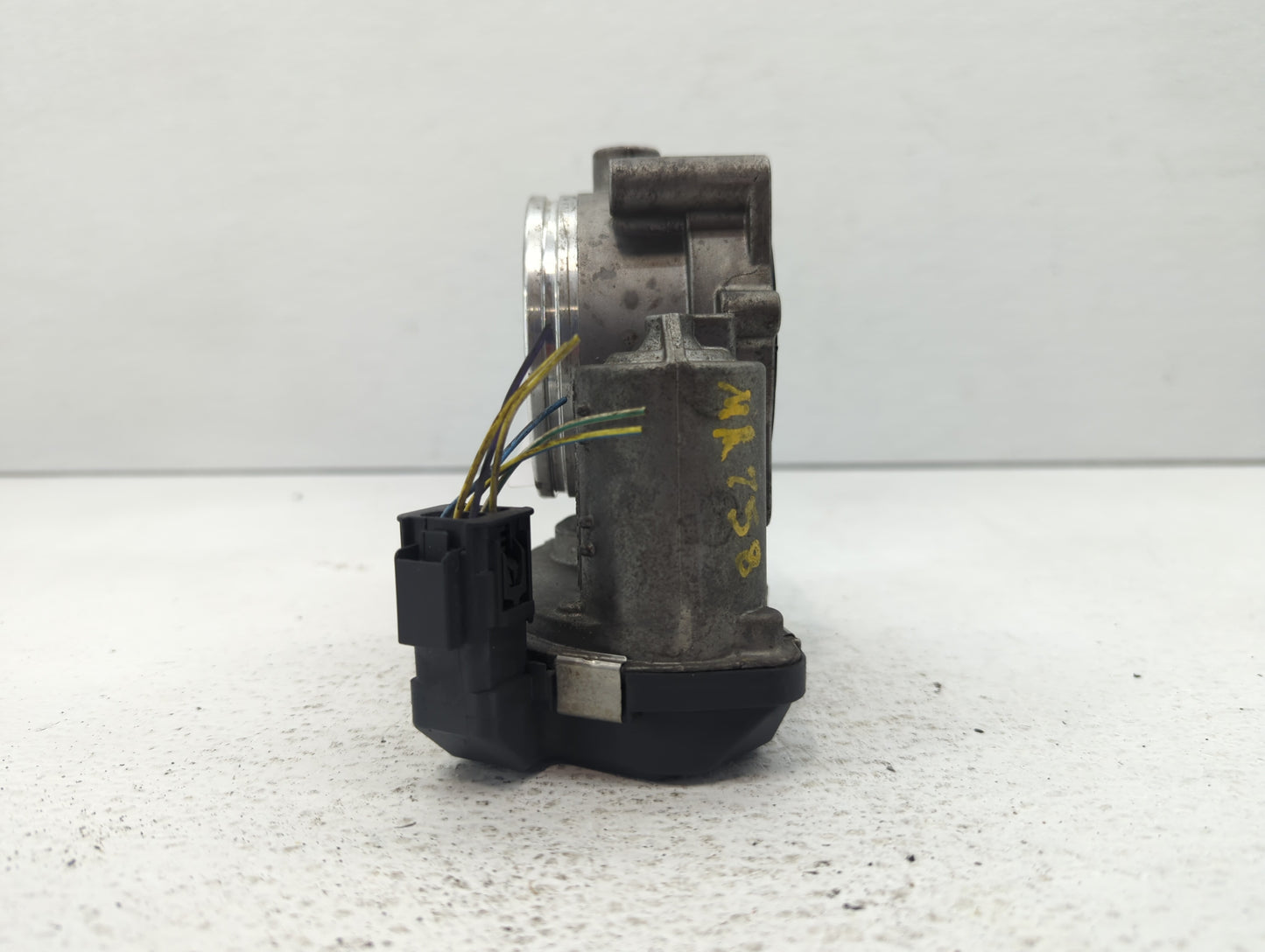 2008-2011 Bmw 528i Throttle Body P/N:1354 7556118 04 Fits Fits 2007 2008 2009 2010 2011 2012 2013 OEM Used Auto Parts - Oemu